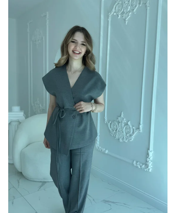Bağlama Detaylı Gri Yelek Pantolon Takım