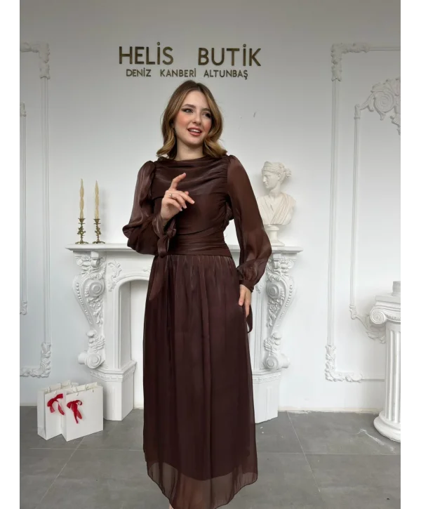Bağlama Detaylı Simli Işıltılı Kahve Elbise