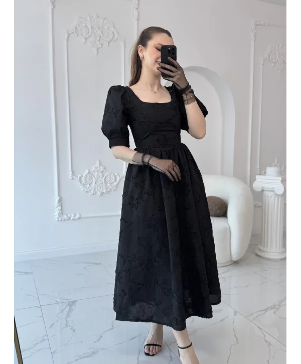 Balon Kollu Brode Elbise Siyah