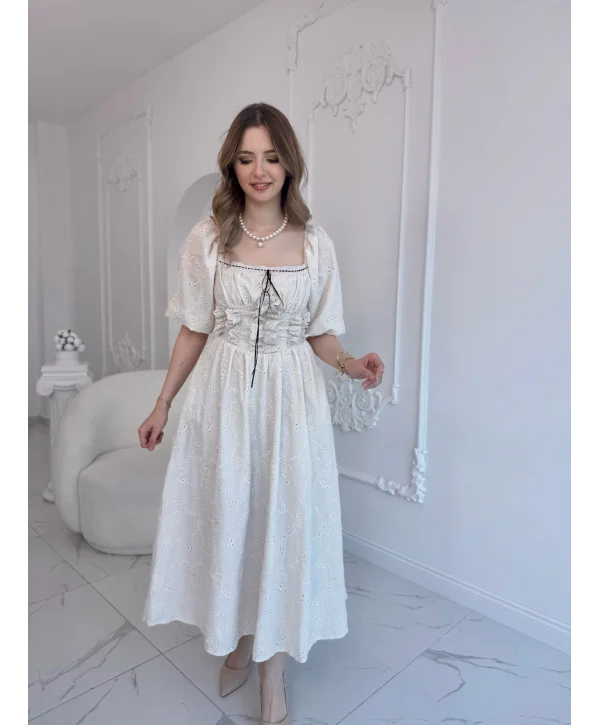 Bej Dantel Detaylı Brode Elbise