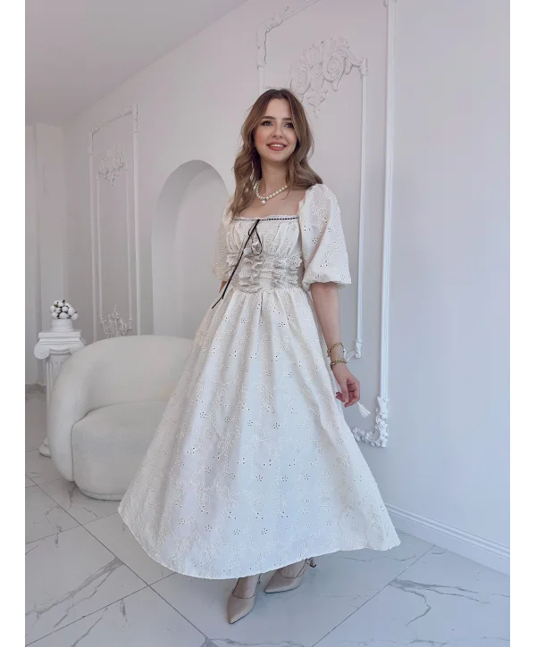 Bej Dantel Detaylı Brode Elbise