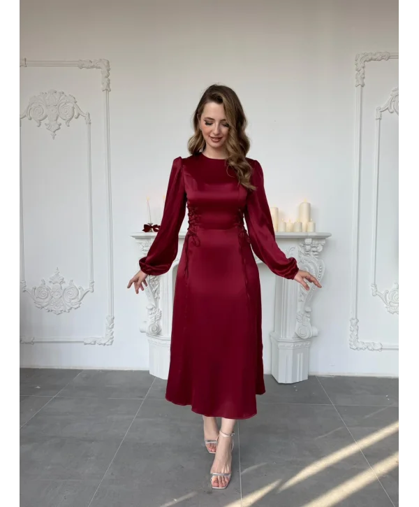 Bel Bağcık Detaylı Bordo Saten Elbise