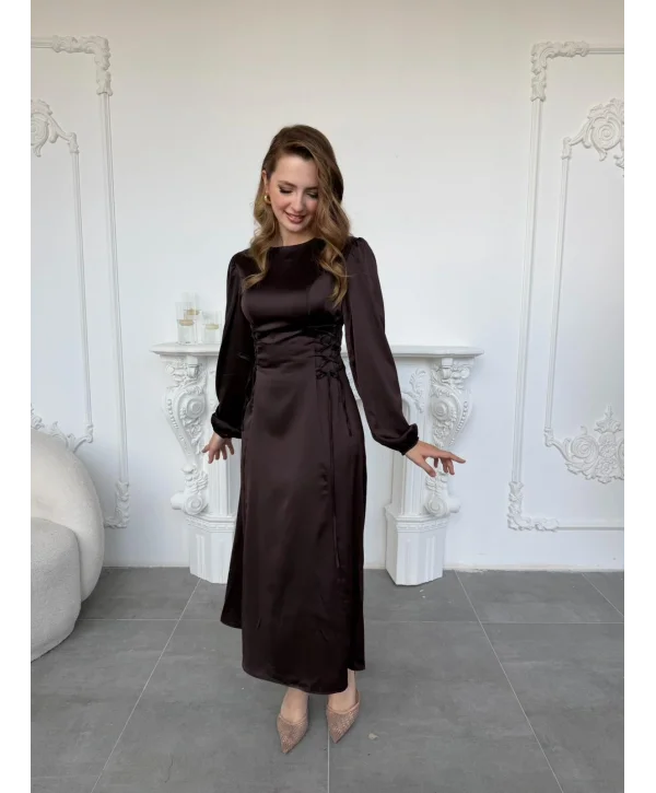 Bel Bağcık Detaylı Kahve Saten Elbise