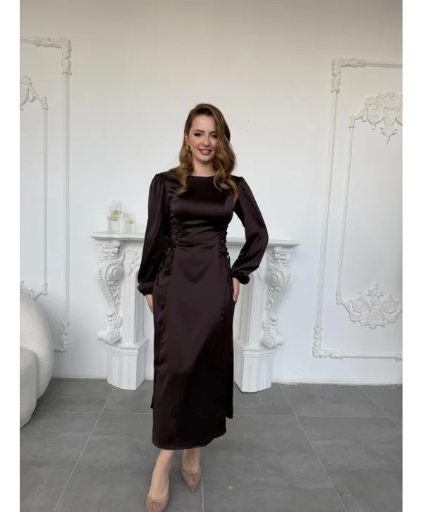 Bel Bağcık Detaylı Kahve Saten Elbise