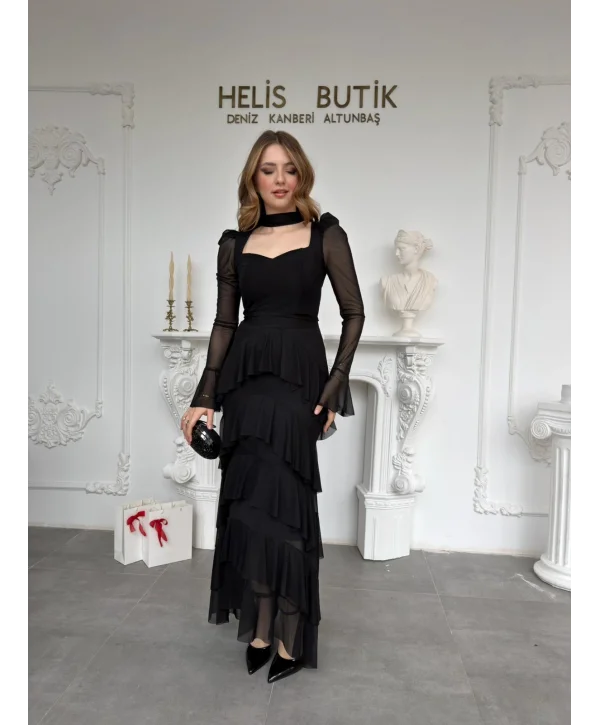 Bel ve Boyun Kuşaklı Volanlı Siyah Tül Davet Elbisesi