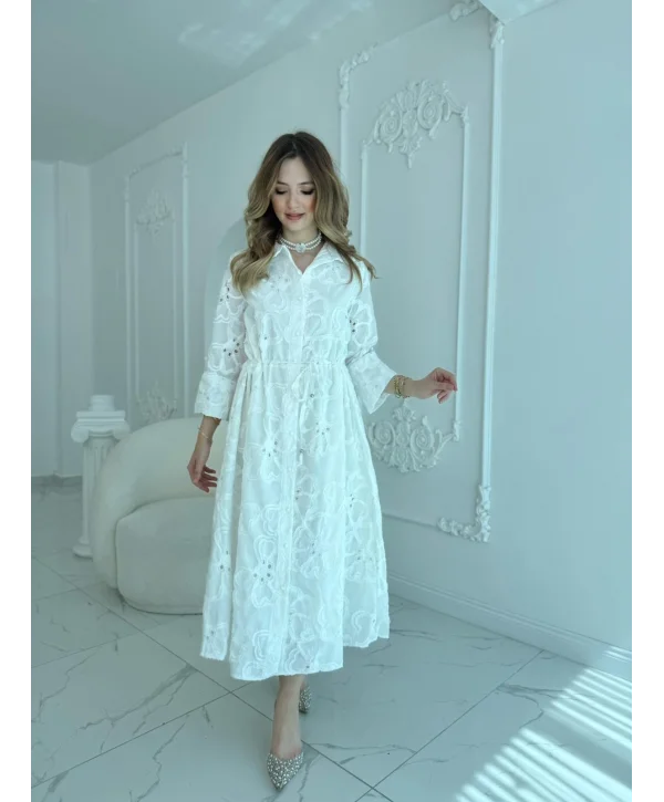 Beyaz Bel Çevresi Bağcıklı Brode Elbise