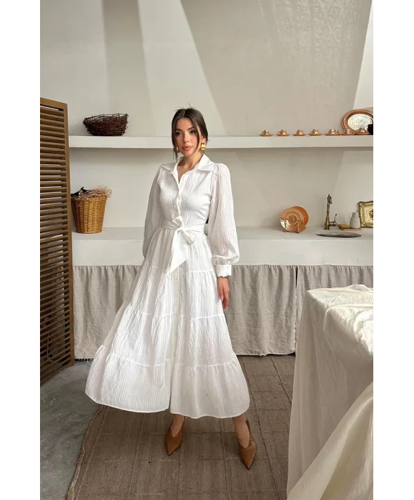 Beyaz Çizgi Desenli Kuşaklı Uzun Elbise