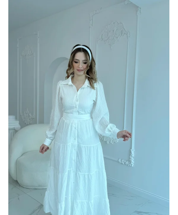 Beyaz Çizgi Desenli Kuşaklı Uzun Elbise