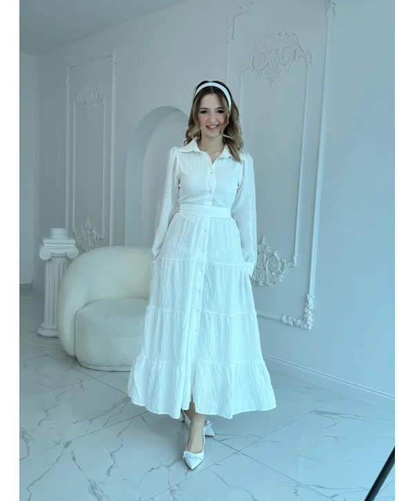 Beyaz Çizgi Desenli Kuşaklı Uzun Elbise