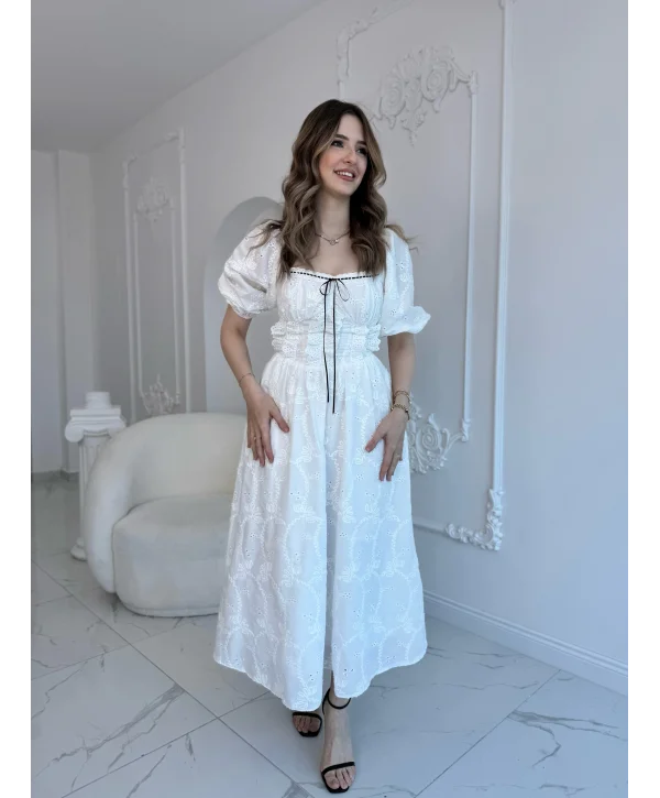 Beyaz Dantel Detaylı Brode Elbise