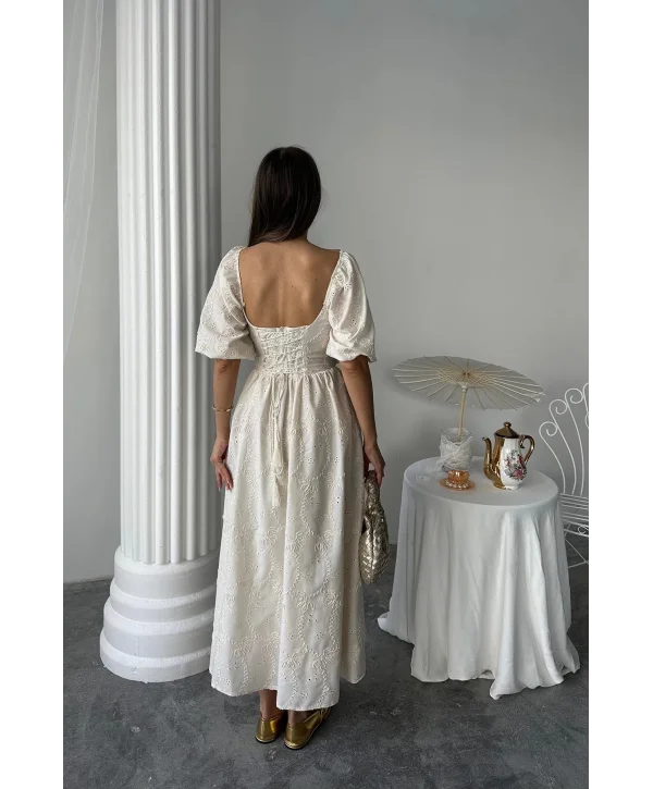 Beyaz Dantel Detaylı Brode Elbise