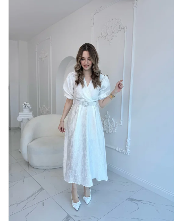 Beyaz Işıltılı Kemerli Kruvaze Elbise