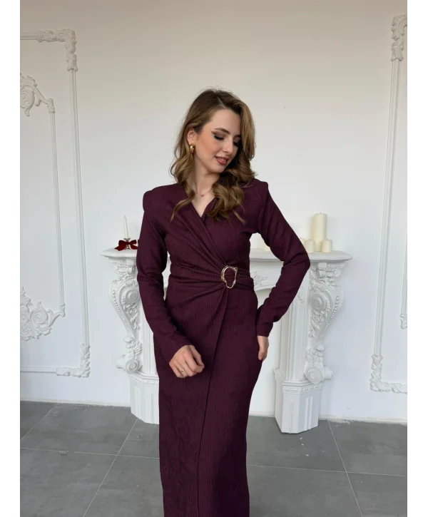 Çapraz Drape Detaylı Gold Tokalı Meloni Kumaş Mürdüm Elbise