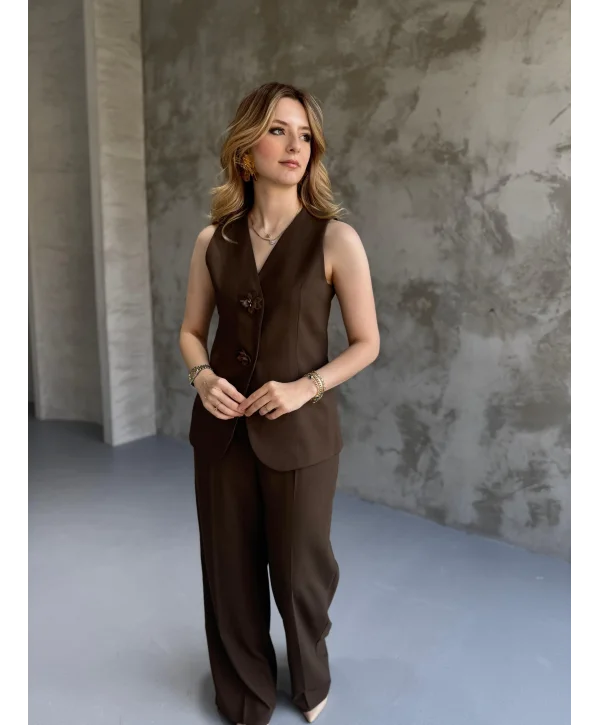 ÇİÇEK DÜĞME DETAYLI VİZON YELEK PANTOLON TAKIM