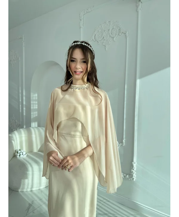 Çıkarılabilir Şal Detaylı Zarif Bej Elbise