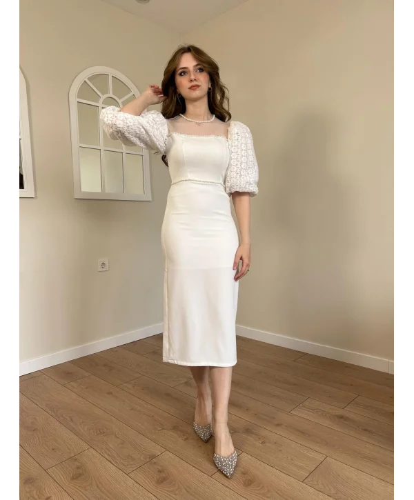 Diana Beyaz Tül ve İnci Detaylı Elbise