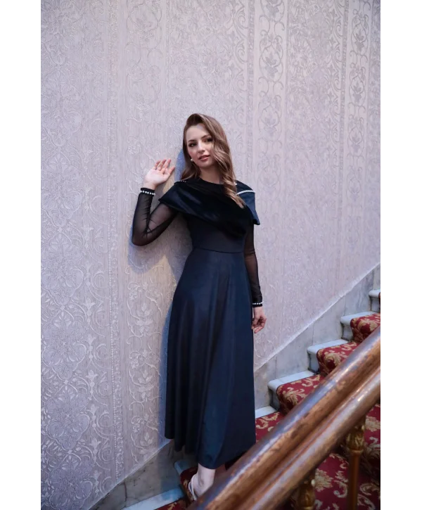 Drape Omuz Tül Kollu İnci İşlemeli Siyah Kadife Elbise