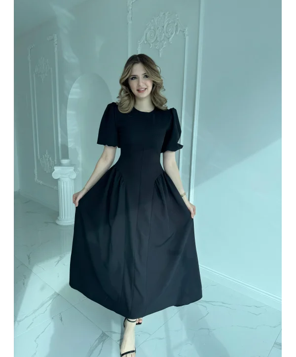 Etek Yanları Büzgülü Balon Kol Sırt Kuşaklı Siyah Elbise