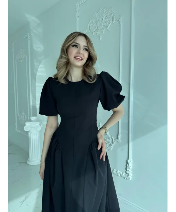 Etek Yanları Büzgülü Balon Kol Sırt Kuşaklı Siyah Elbise