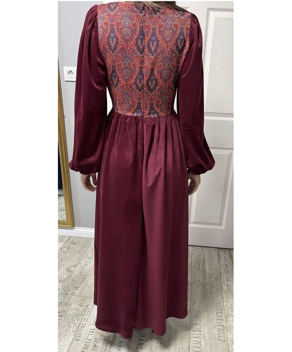 Etnik Desen Detaylı Yumuşacık Dokulu Fitilli Kadife Bordo Elbise