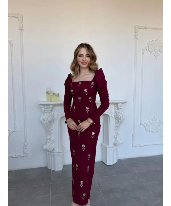 Etnik Taş İşlemeli Kare Yaka Uzun Kol Bordo Elbise