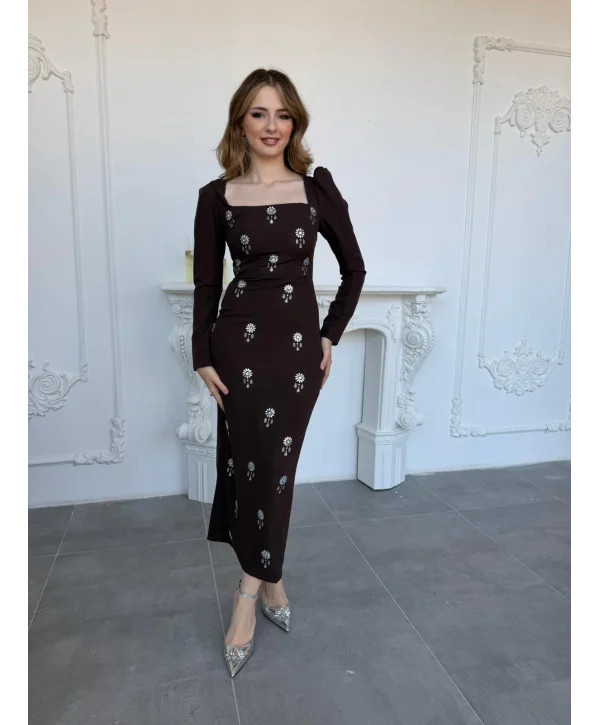 Etnik Taş İşlemeli Kare Yaka Uzun Kol Kahve Elbise