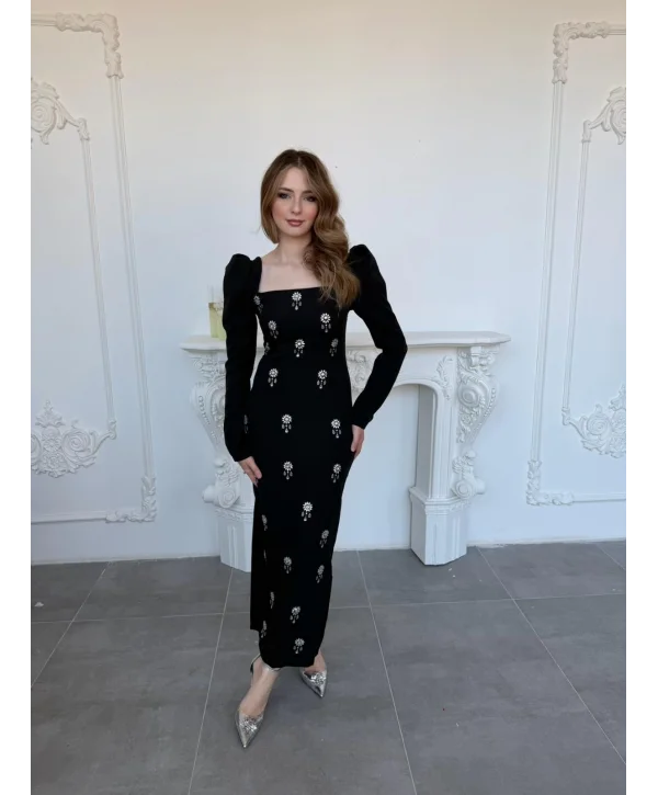 Etnik Taş İşlemeli Kare Yaka Uzun Kol Siyah Elbise