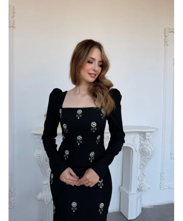 Etnik Taş İşlemeli Kare Yaka Uzun Kol Siyah Elbise