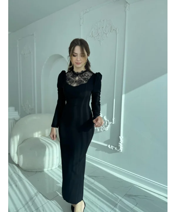 Feminen Dantel Detaylı Uzun Kollu Siyah Elbise