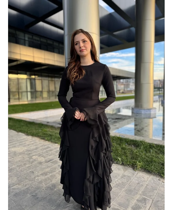 Fırfır Detay Siyah Elbise