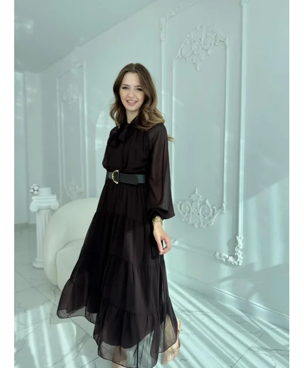 Fular Yaka Detaylı Kemerli Şifon Kahve Elbise