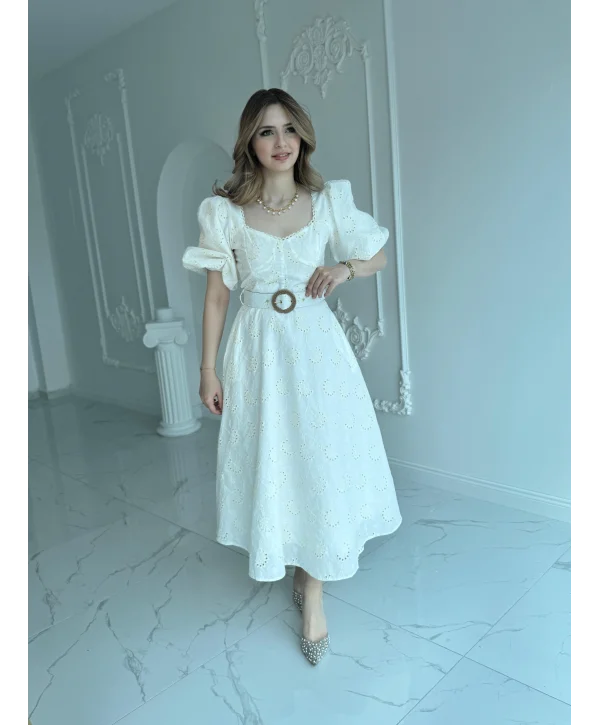 Göğüs Detaylı ve Kemerli Fisto Ekru Elbise