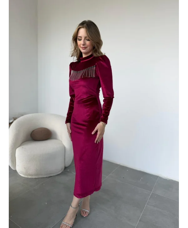 Göğüs Püskül Detaylı Kadife Bordo Elbise