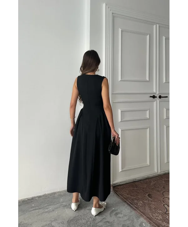 Gül Detaylı Atlas SiyahElbise