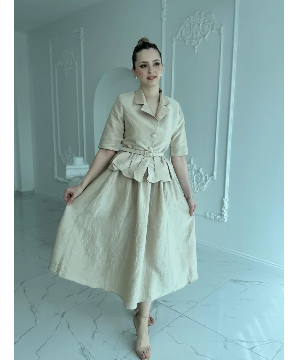 İnce Kemerli Fırfırlı Ceket ve Etek Bej Takım