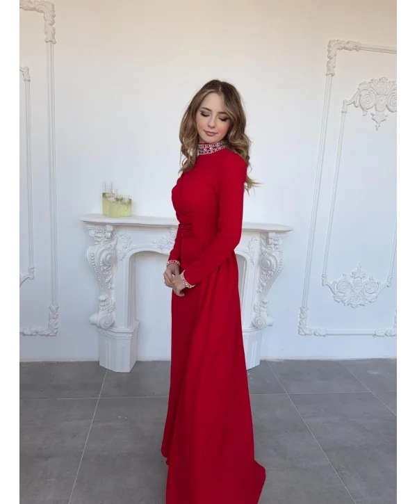 İnci Detaylı Pelerinli Uzun Kırmızı Abiye Elbise