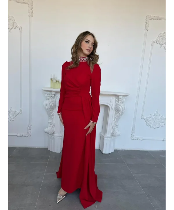 İnci Detaylı Pelerinli Uzun Kırmızı Abiye Elbise
