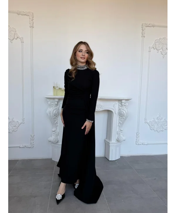 İnci Detaylı Pelerinli Uzun Siyah Abiye Elbise