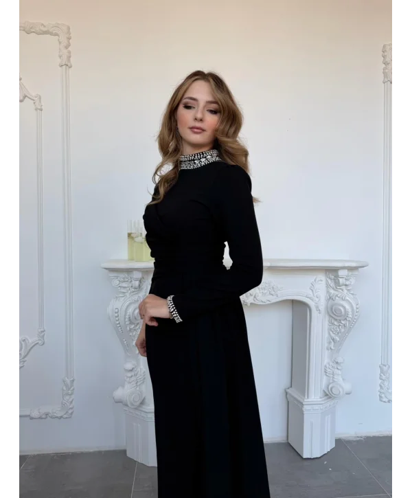 İnci Detaylı Pelerinli Uzun Siyah Abiye Elbise