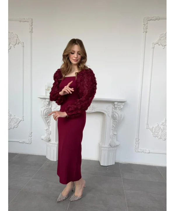 İnci Yaka ve Gül Aplike Kol Detaylı Bordo Elbise