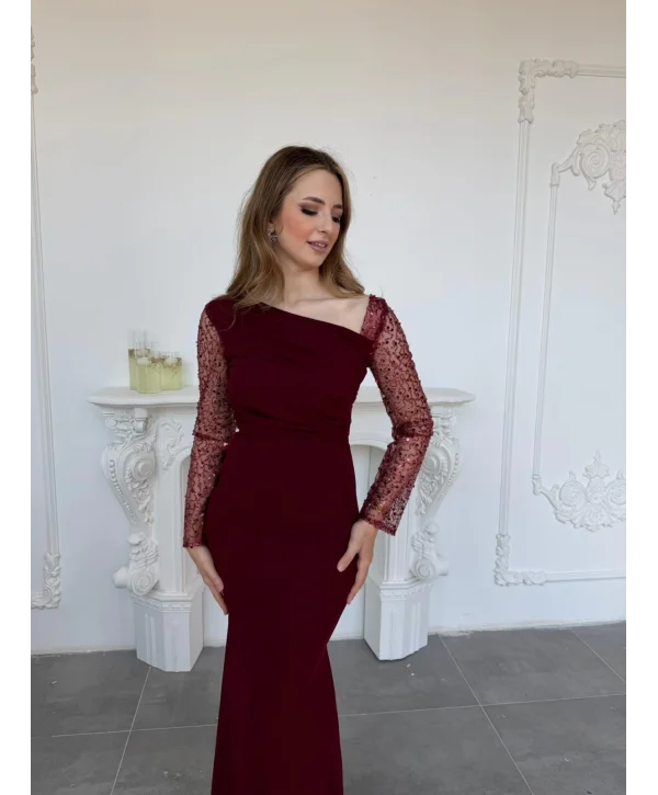 Işıltılı Tül Kollu Drapeli Uzun Abiye Bordo Elbise