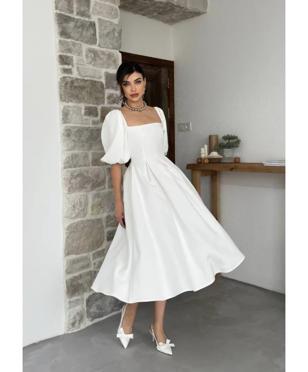 Kare Yaka Balon Kol Çan Etekli Beyaz Elbise