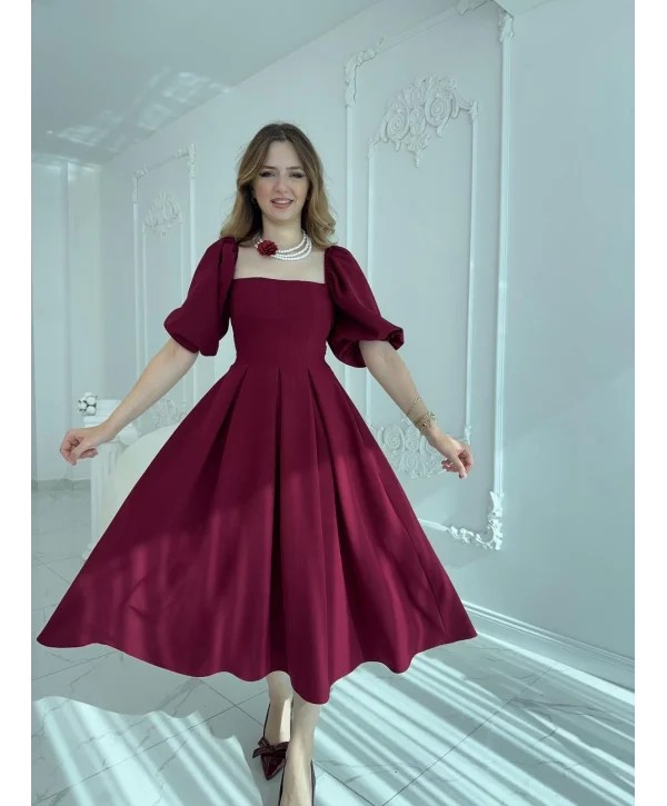 Kare Yaka Balon Kol Çan Etekli Bordo Elbise