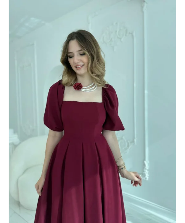 Kare Yaka Balon Kol Çan Etekli Bordo Elbise