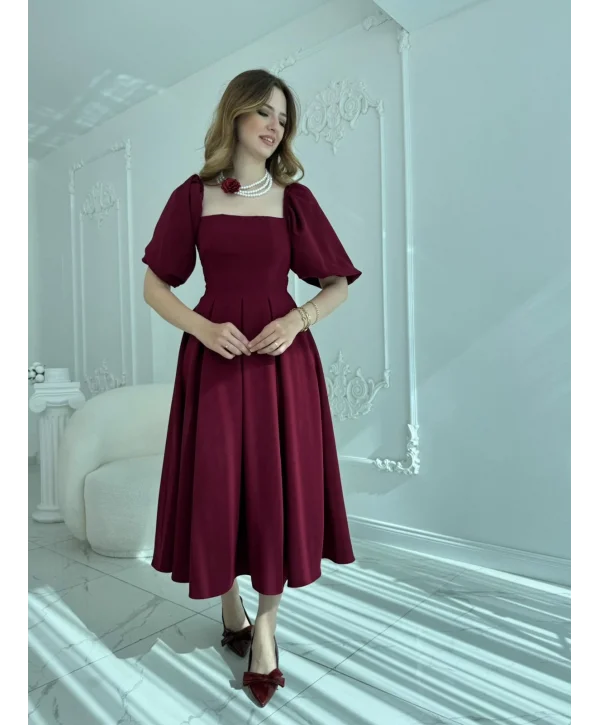 Kare Yaka Balon Kol Çan Etekli Bordo Elbise