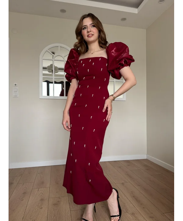Kare Yaka Maxi Boy Taş Detaylı PERA Bordo Elbise