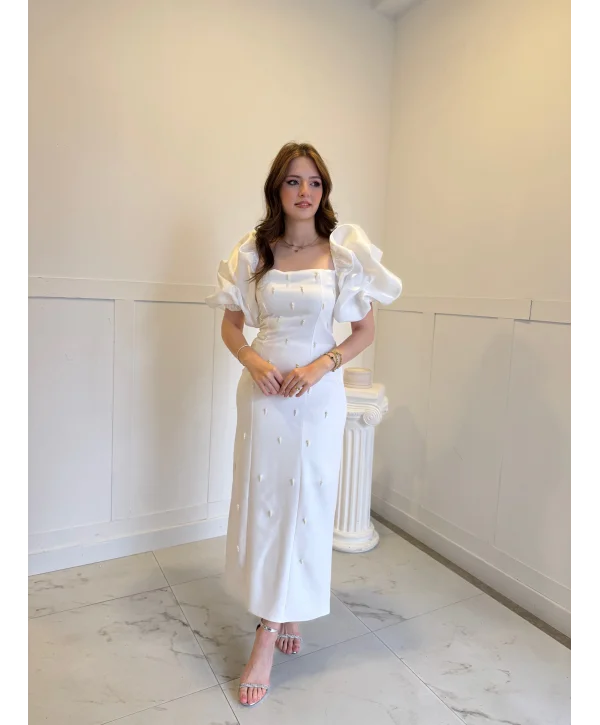 Kare Yaka Maxi Boy Taş Detaylı PERA Beyaz Elbise