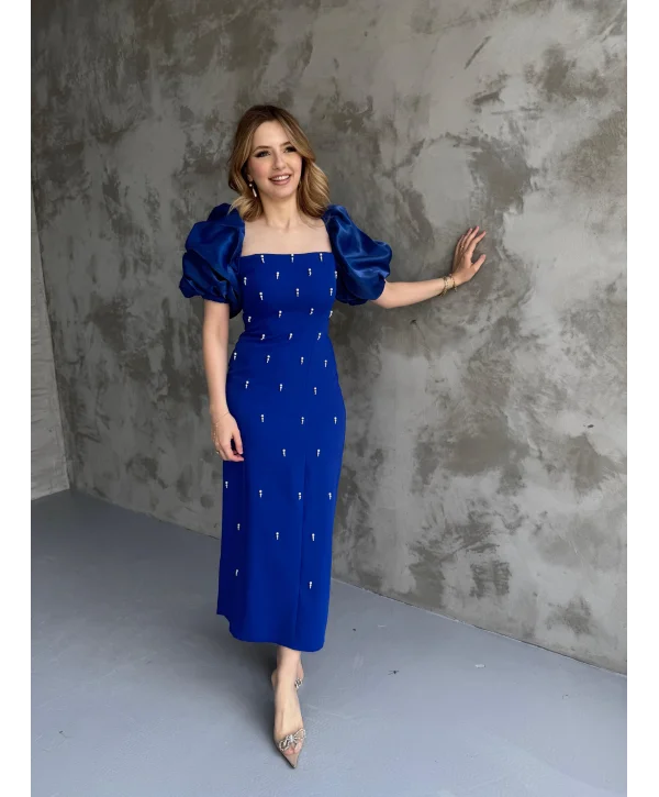 Kare Yaka Maxi Boy Taş Detaylı PERA Saks Mavi Elbise