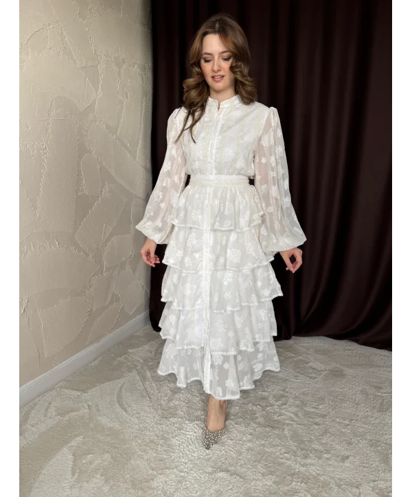 Kat Kat Volanlı İşlemeli Ekru Elbise