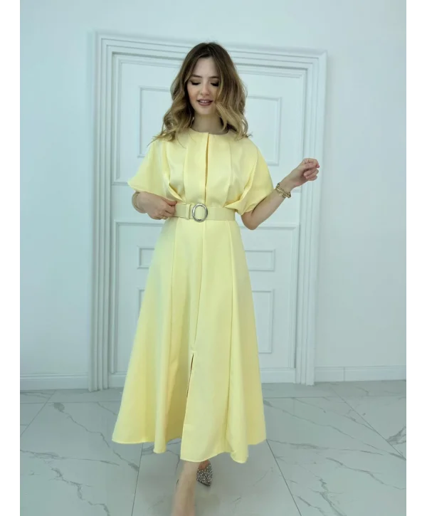 Kemer Detaylı Yırtmaçlı Pliseli Maxi Boy Sarı Elbise